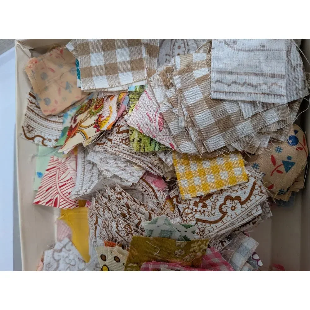 Huge Lot of Vintage Quilt Squares Fabric Quilting Gingham Calico Floral 11.2 Oz